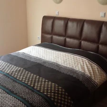 Plamena شقة بوموري